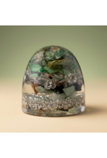 Orgonite cone met Bergkristalpunt, Zoisiet, Verdiet, Rookkwarts, Prehniet en Shungite