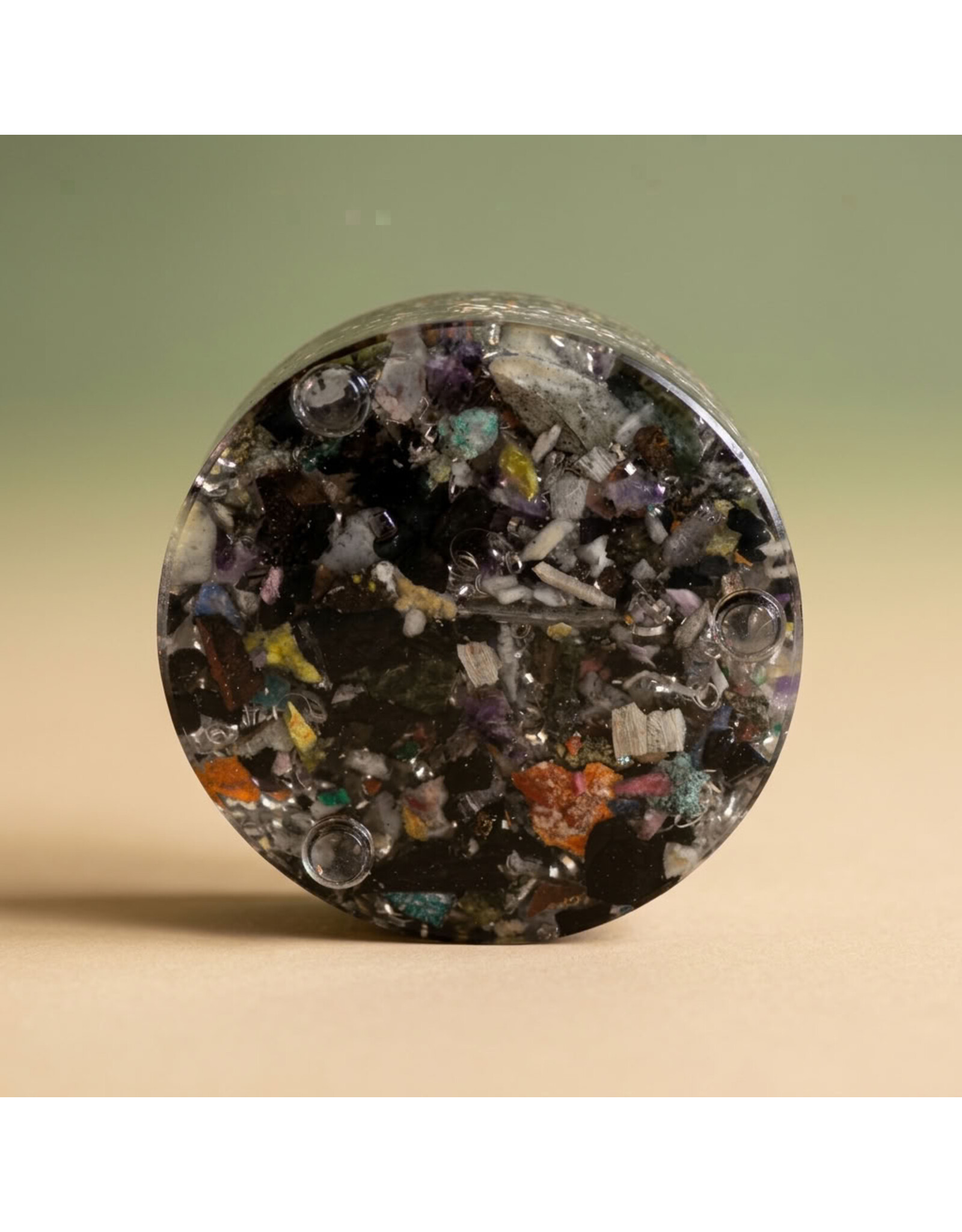 Orgonite Oplaadschijf met Mineralenmix, Lapis Lazuli, Chrysocolla, Lizardiet, Bergkristal, Mookaiet en Apatiet