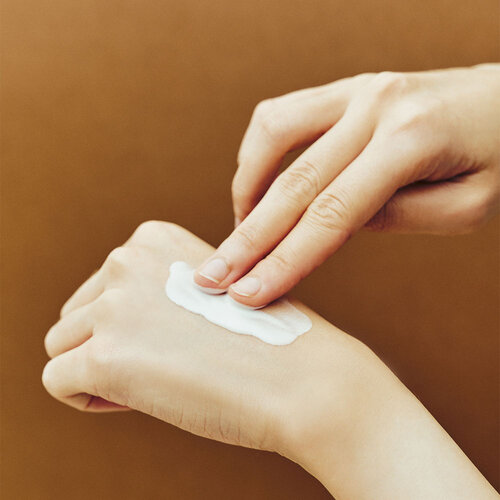 SKIN1004 Madagascar Centella Probio-Cica Glow Sun Ampoule SPF50+ PA++++