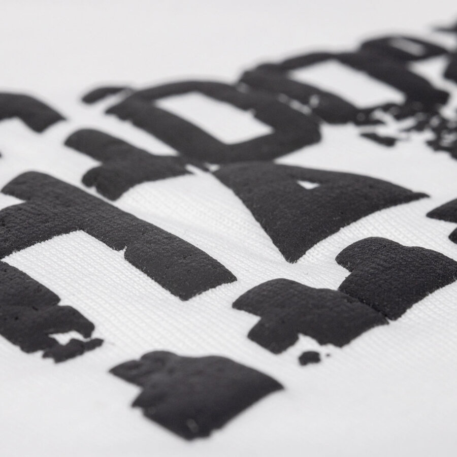 100% HC T-shirt Essential Broken White