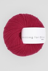 knitting for olive nitting for Olive Merinos - Raspberry Red