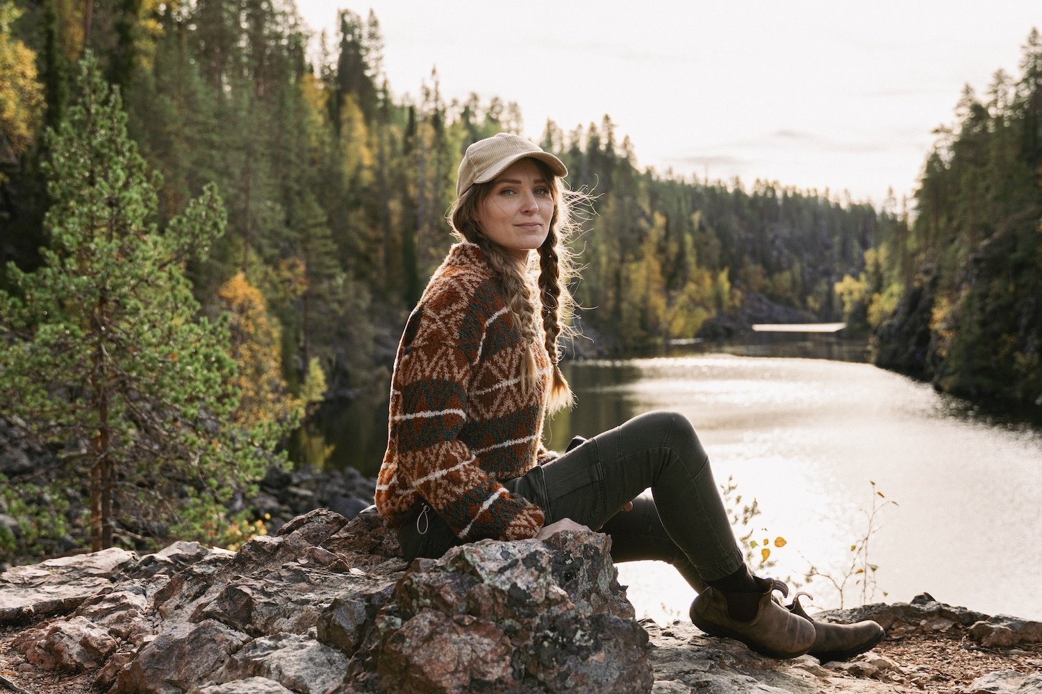 Laine Unfolding Landscapes: 17 Knits for the Road - Ronja Hakalehto