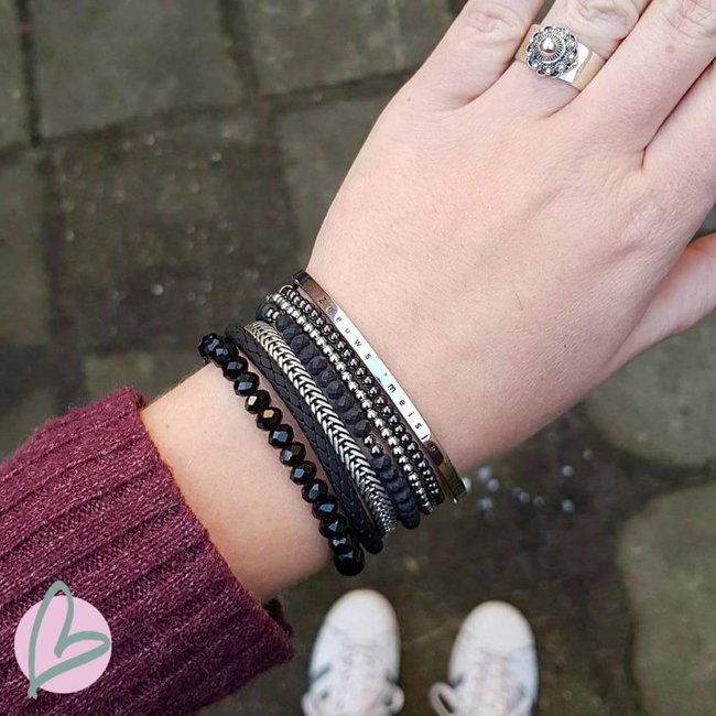 Zilveren Zeeuws meisje armband van stainless steel