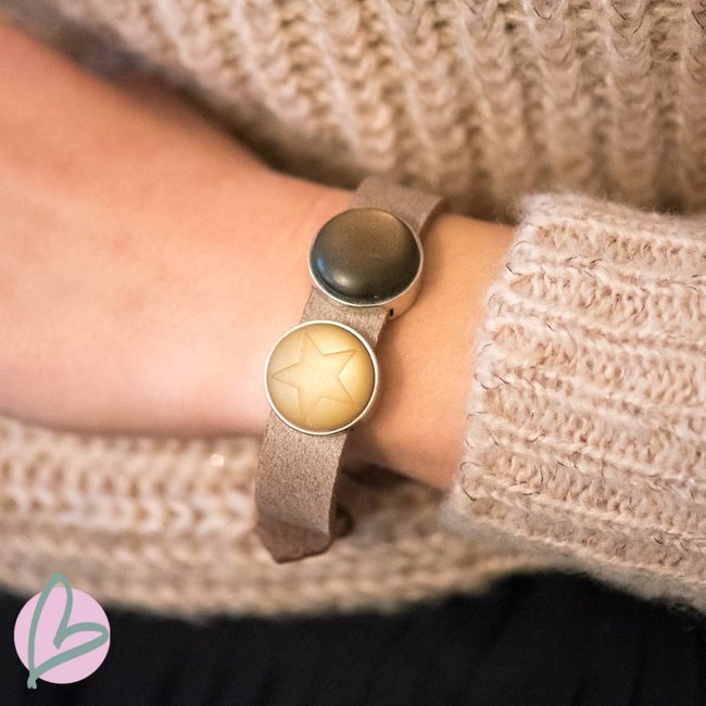 Bruin leren armband met bruine schuivers