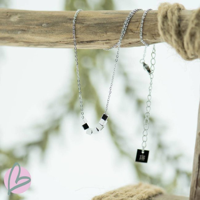ZAG  Bijoux ketting zilver blokjes