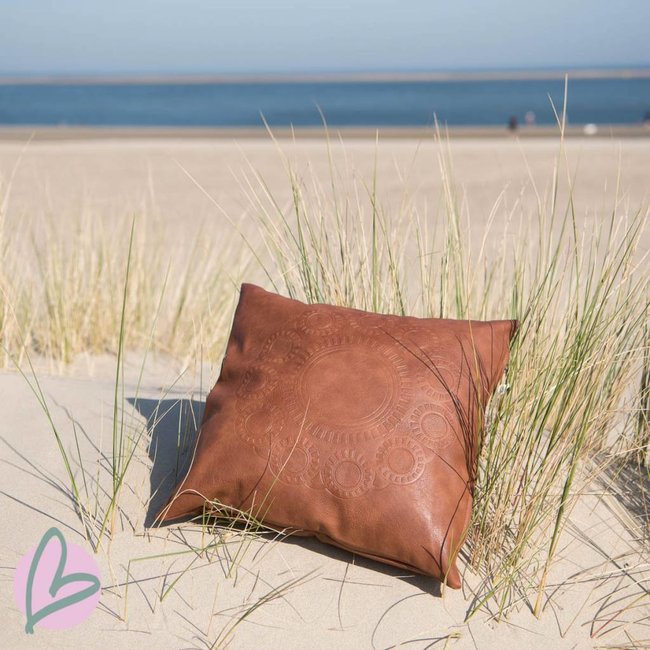 Zeeuws Kussenhoes cognac met zeeuwse knop