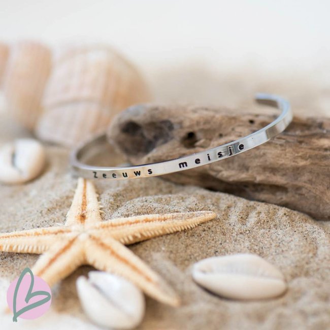 Zilveren Zeeuws meisje armband van stainless steel