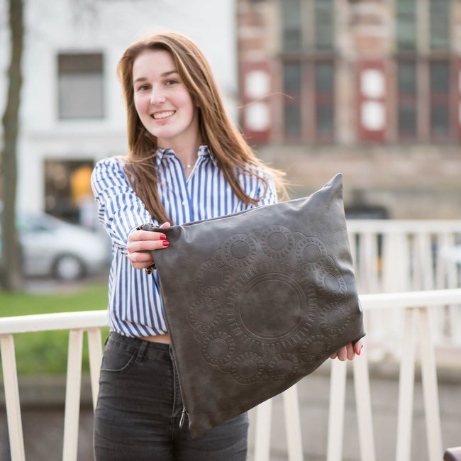 Zeeuws Zeeuwse knop kussen grijs