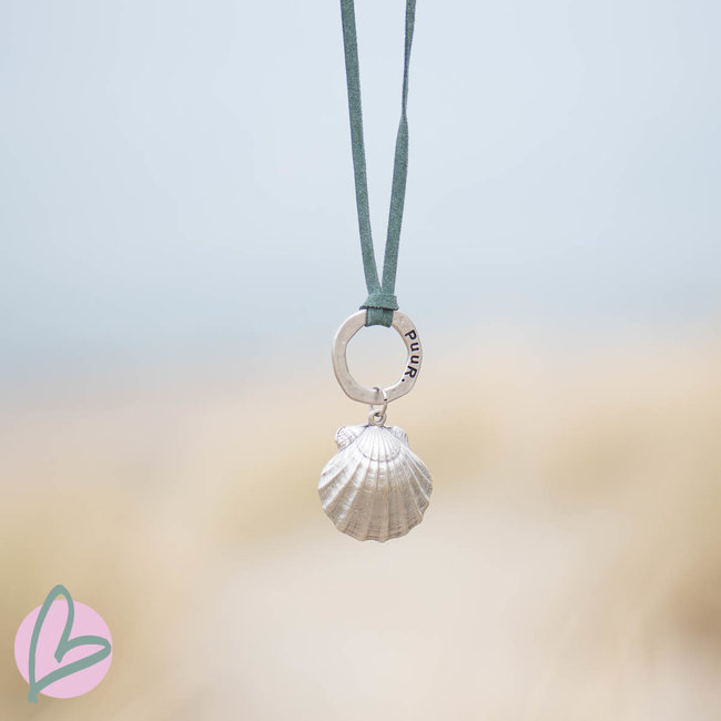 ketting zeegroen/blauw met zilveren schelp
