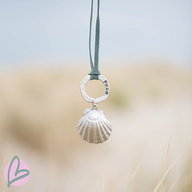 Beadle ketting zeegroen/blauw met zilveren schelp