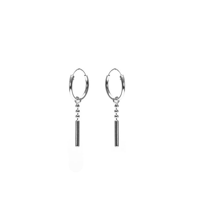 Zilver oorringen met staafje en bolletjes