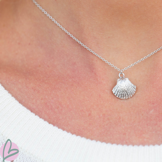Karma necklace zilver met schelp