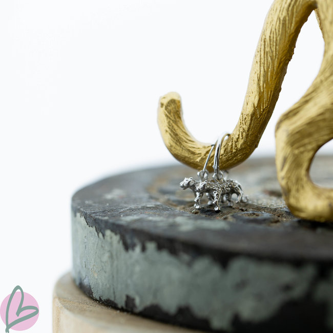 KARMA KARMA zilver oorringen tijger