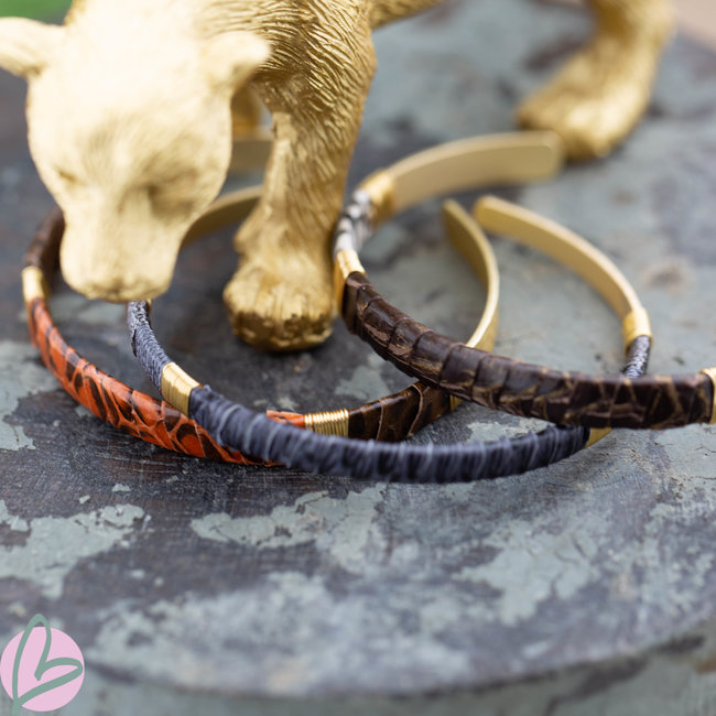 Biba Goudkleurige bangle in anthraciet grijs