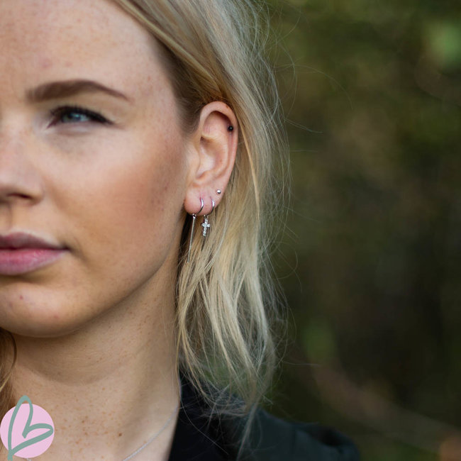 KARMA Oorringen zilver925 met crystal kruis zilver