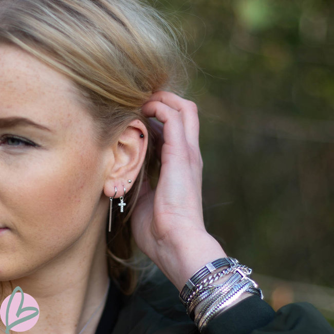 KARMA Oorringen zilver925 met crystal kruis zilver