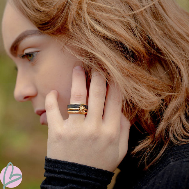 IXXXI Complete ring Zeeuwse knop goud met zwart