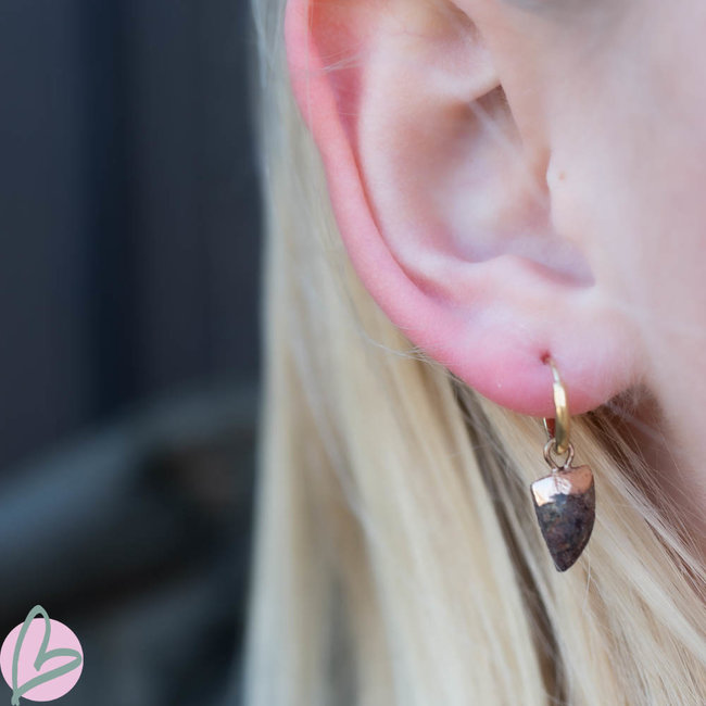 By Jam Gioielli Creolen goudkleurig met edelsteen en haaietand