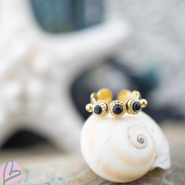 Biba  ring met zwarte rondjes