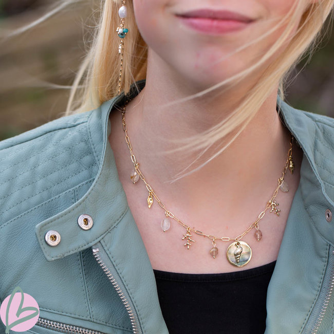Biba ketting schelpen en koraal