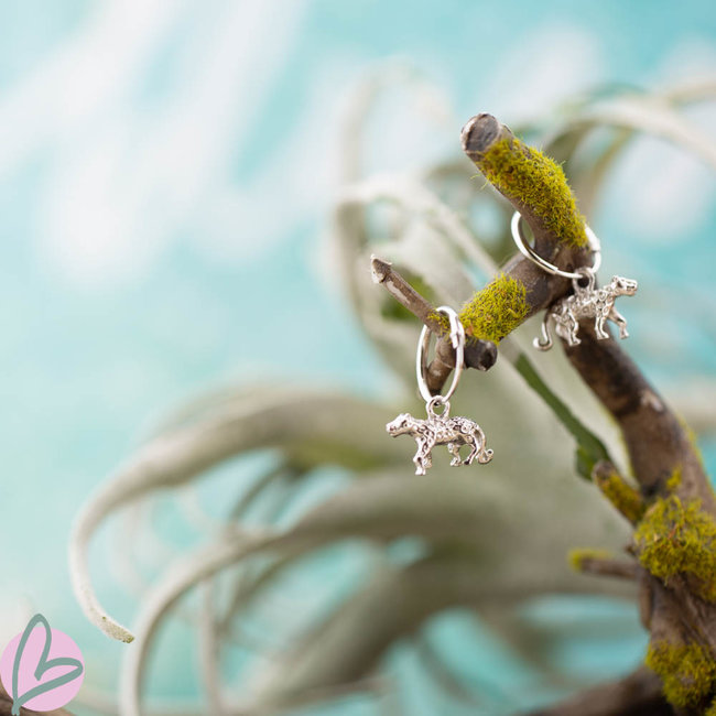 KARMA KARMA zilver oorringen tijger