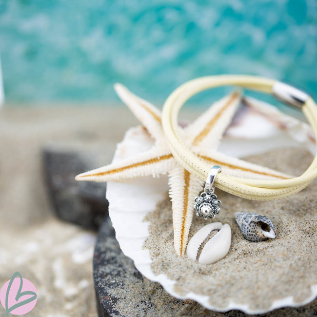 Zeeuws Leren armband met zilver Zeeuwse knop hanger