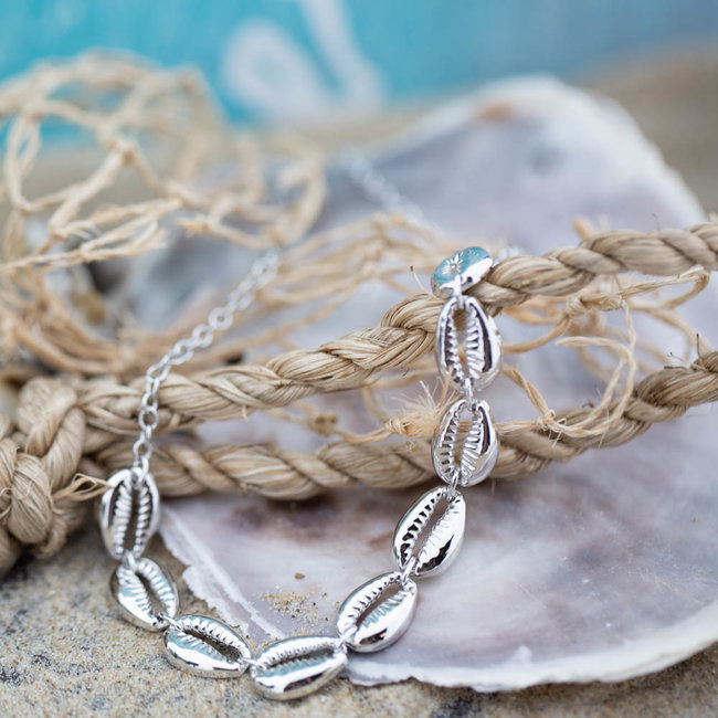 Beadle Zilver ketting met schelpjes