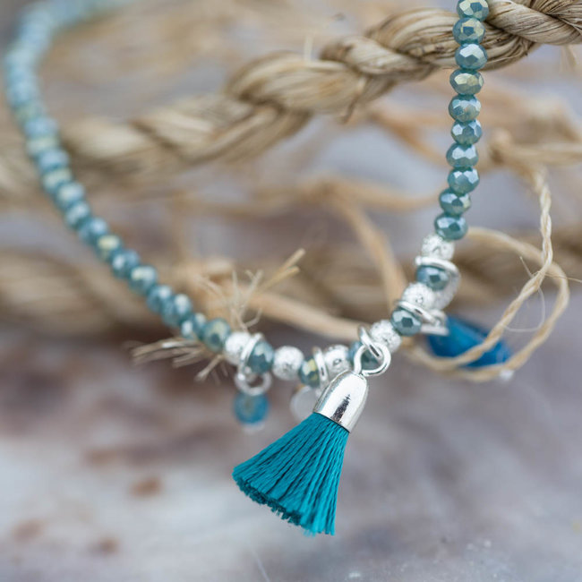 Biba Armband turquoise met kwastje en muntje
