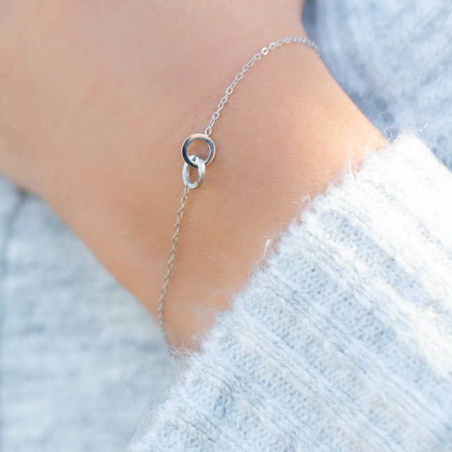 Zilver armband twee cirkels