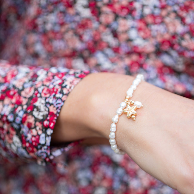 Biba Witte parelarmband met zeester