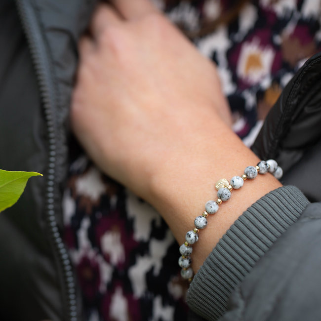 Biba Grijze natuursteen armband