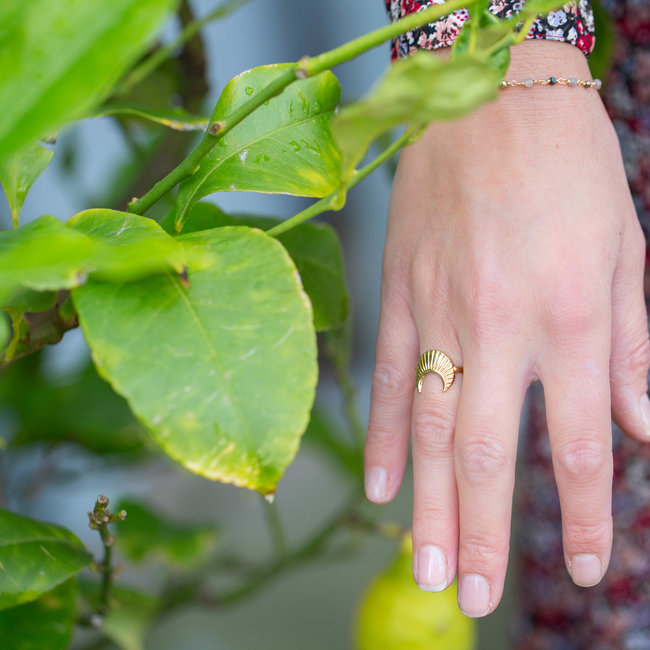 Goud maan ring