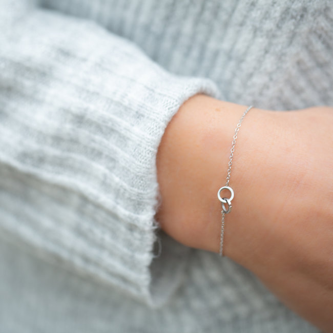 Day & Eve  Zilver armband twee cirkels