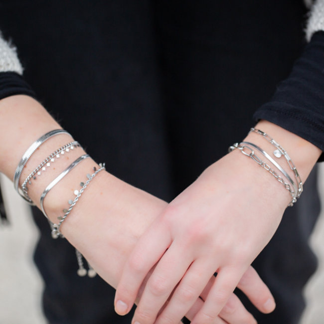 Zilveren stalen armband met visgraat motiefje