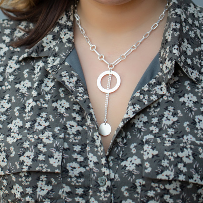 Matzilver schakelketting met ronde hanger