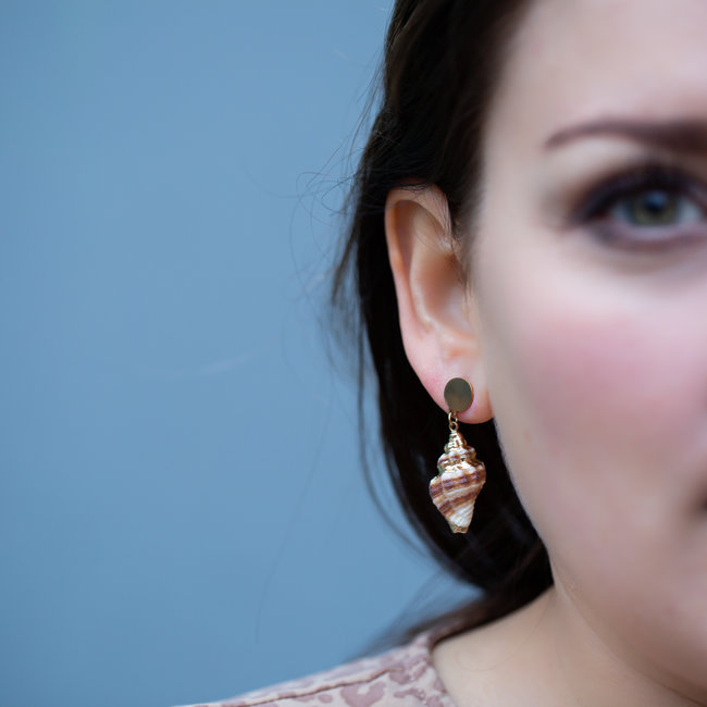 Day & Eve  Schelp goud oorbellen