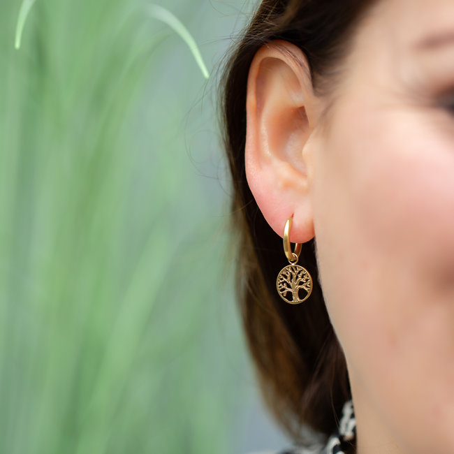 Day & Eve by Go Dutch Label  "Betoverende oorbellen met levensboom: symbool van kracht en verbondenheid"