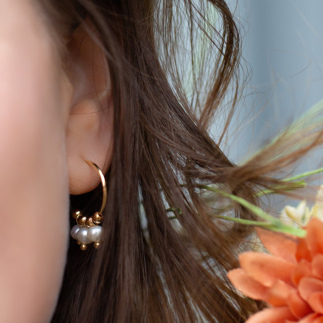 Biba Goud oorbellen met witte parels