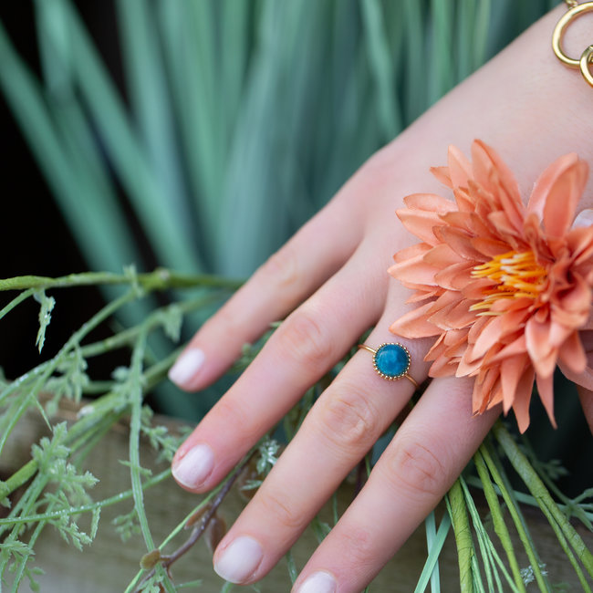 ZAG  Bijoux Gouden ring met tealblauwe steen