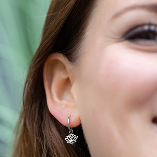 Day & Eve  Zilver oorbellen lotusbloem
