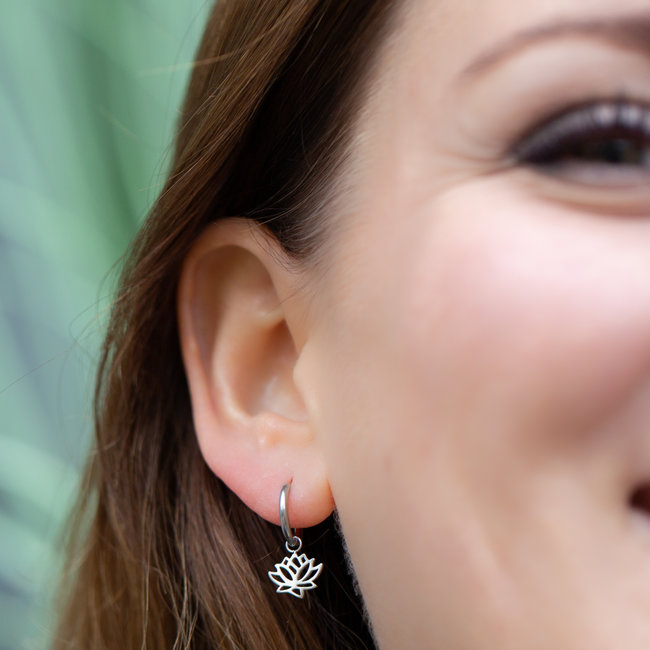 Day & Eve  Zilver oorbellen lotusbloem