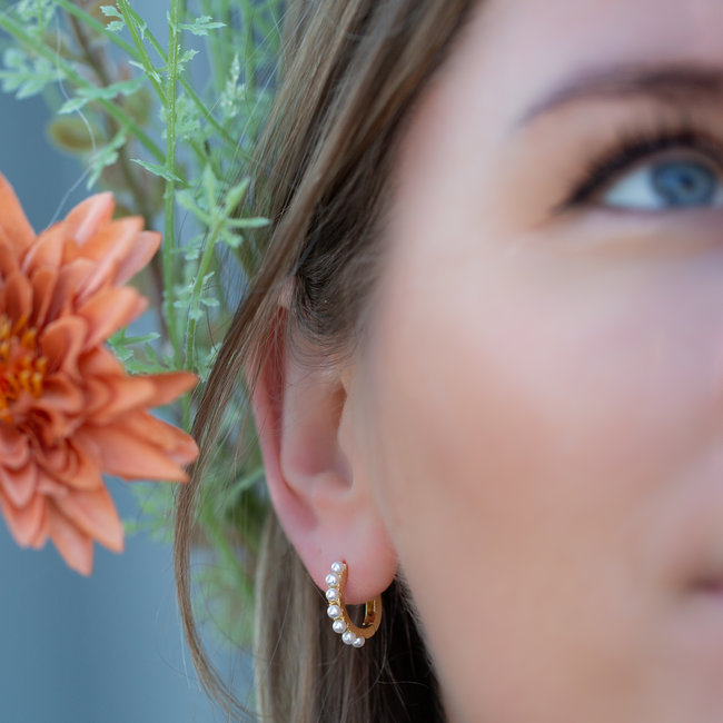 KARMA Goud oorbellen met parels