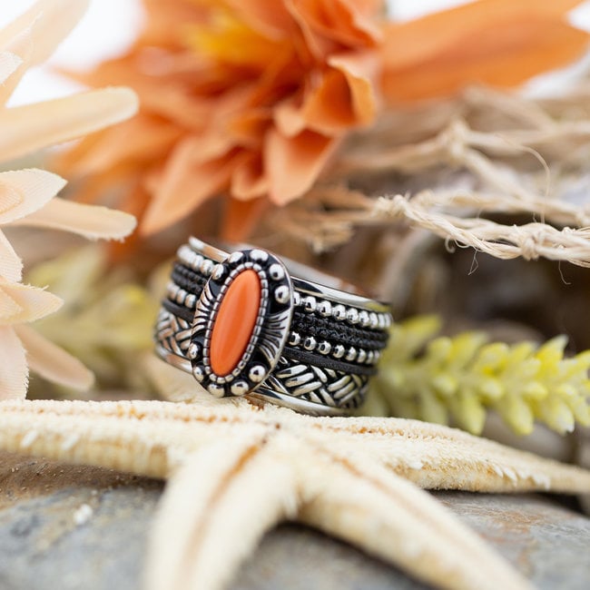 IXXXI Complete ring indian coral
