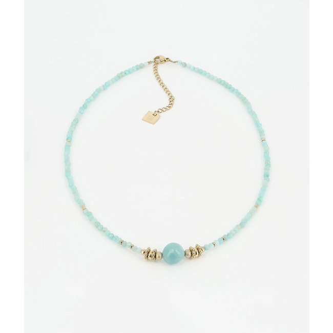 Ketting goud met blauwe kralen en grote steen