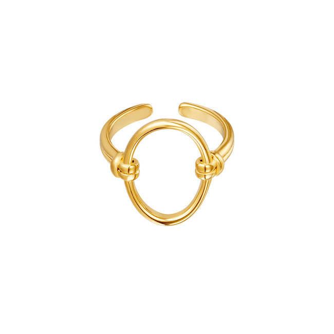 Goudkleurige stalen ringen