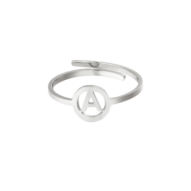 Letter ring zilver