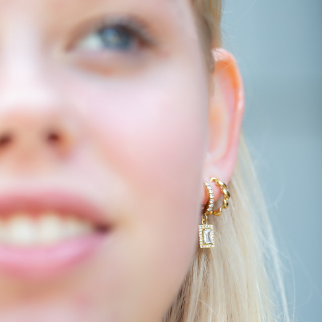 KARMA Gouden oorbellen zirconia hanger of gedraaid