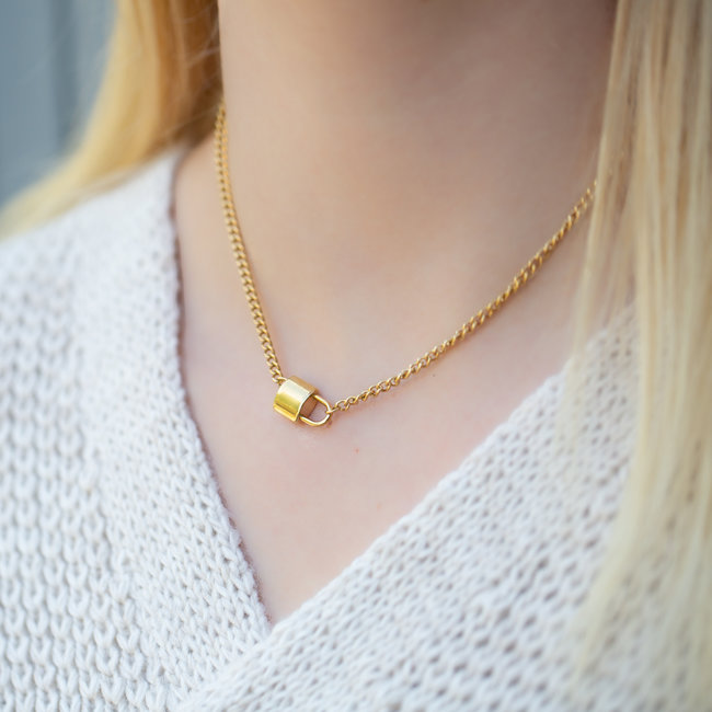 Goud schakelketting met slot