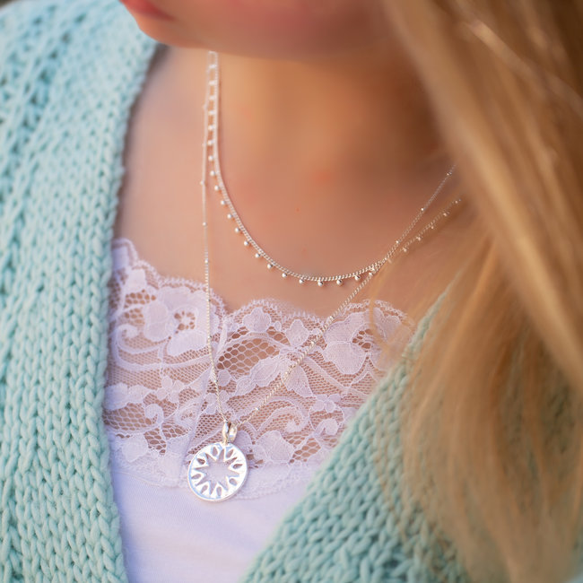 Layer bolletjesketting met munt