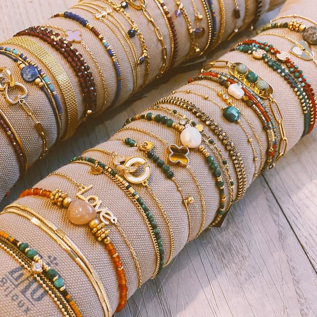 Goudkleurige armband ''love''
